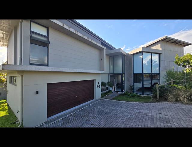 4 BEDROOM FREESTANDING TO LET IN PALM LAKES ESTATE